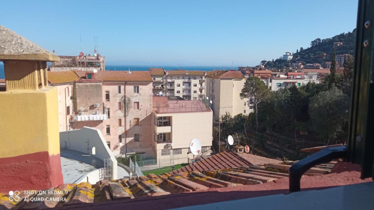 Monolocale Mansarda A Porto Santo Stefano Argentario Lejlighed Eksteriør billede